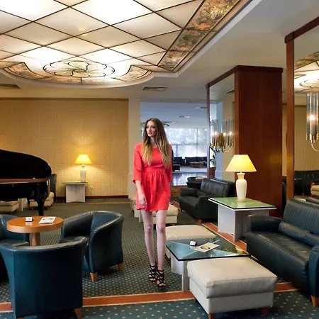 洛德斯宫殿酒店 度假村 依克希亚