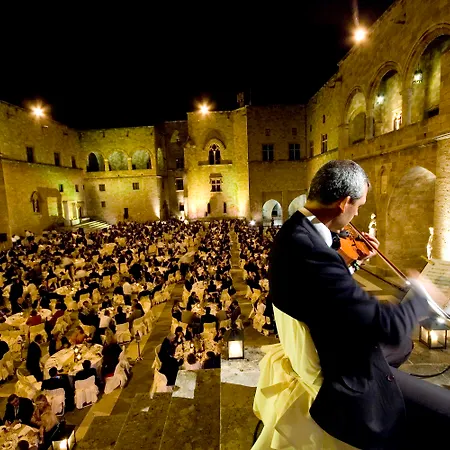 洛德斯宫殿酒店 5* 依克希亚