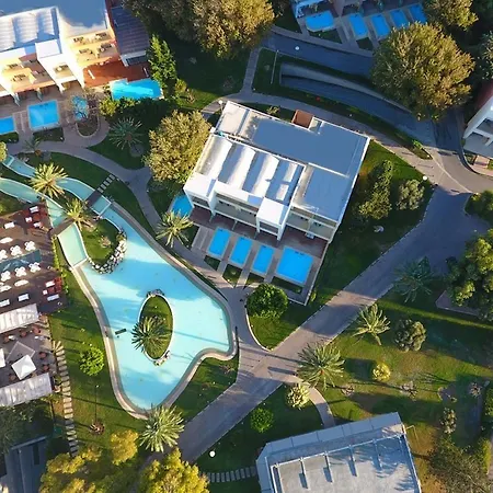 洛德斯宫殿酒店 度假村